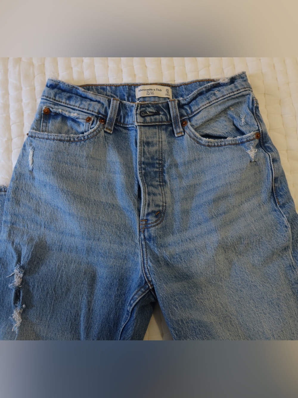 Abercrombie & Fitch Men's Faded Blue Straight Jeans